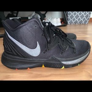 kyrie irving shoes silver